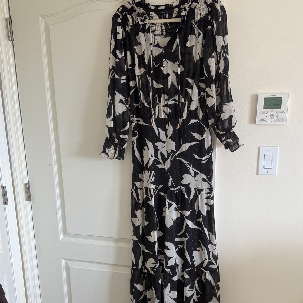 Elegant Black and White Floral Long Sleeve Dress